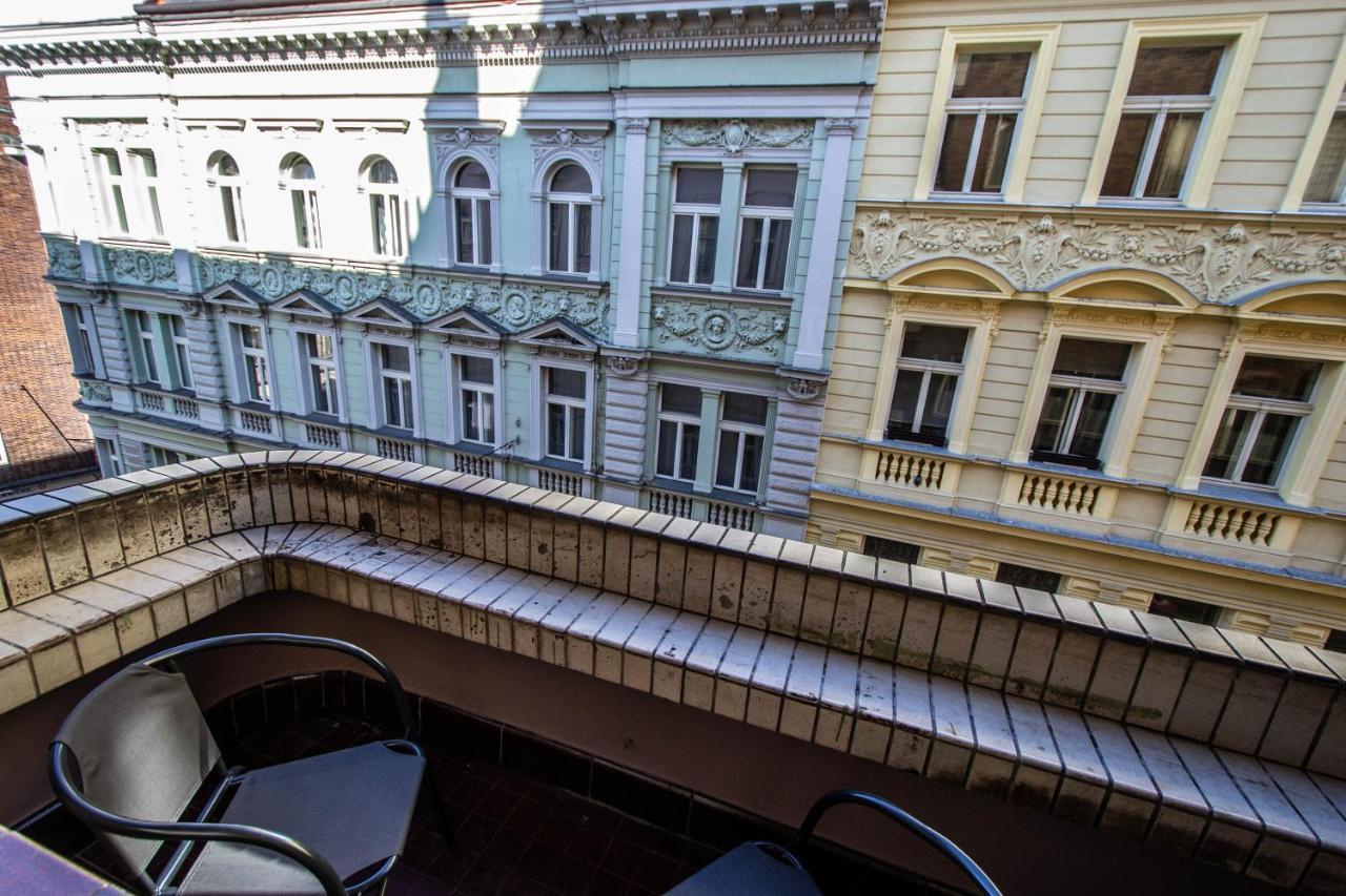 Colorful Day In Prague Design Apartments מראה חיצוני תמונה